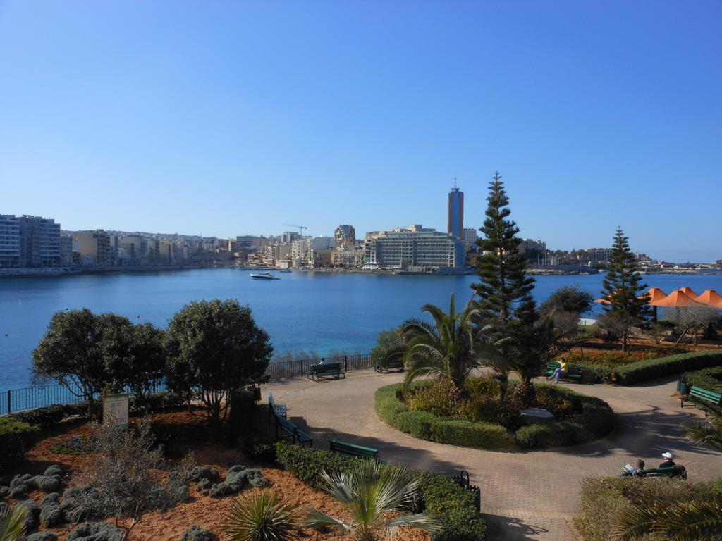 Marvellous Apartment In Tigne Point Sliema Exteriör bild