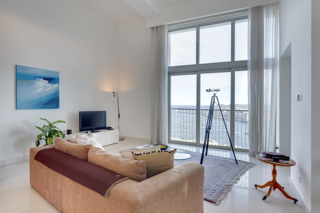 Marvellous Apartment In Tigne Point Sliema Exteriör bild